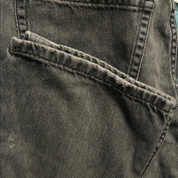 Aeropostale Women's Black Distressed Straight Jeans size 4 reg - Picture 10 of 11